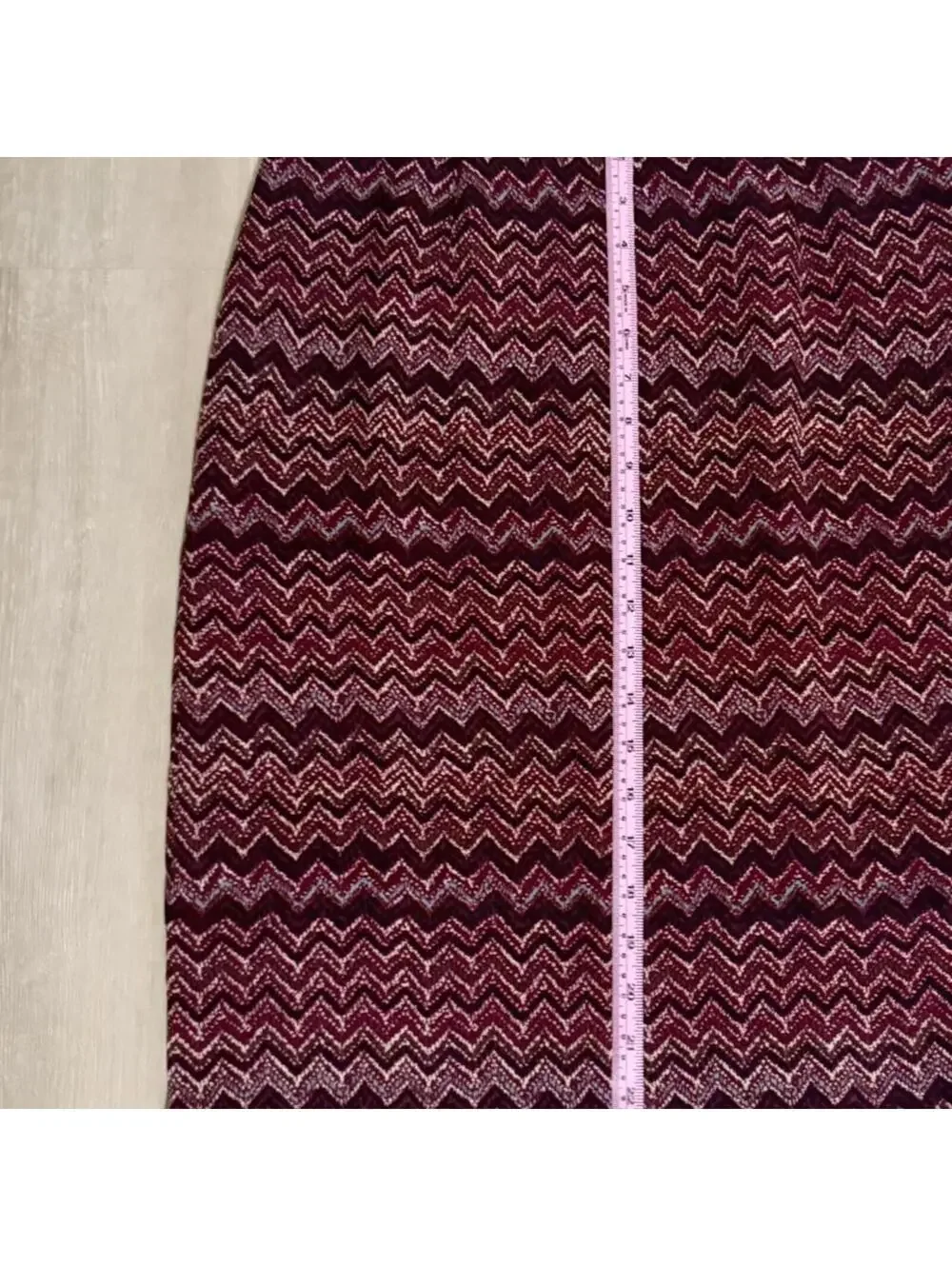 Harold's‎ 90's Style Knee Length Skirt Red Chevron Pattern
